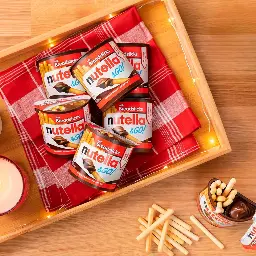 Bánh Mì Que Chấm Bơ Cacao Hạt Phỉ Nutella & Go! (Hộp 52g) image
