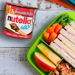 Bánh Mì Que Chấm Bơ Cacao Hạt Phỉ Nutella & Go! (Hộp 52g) image